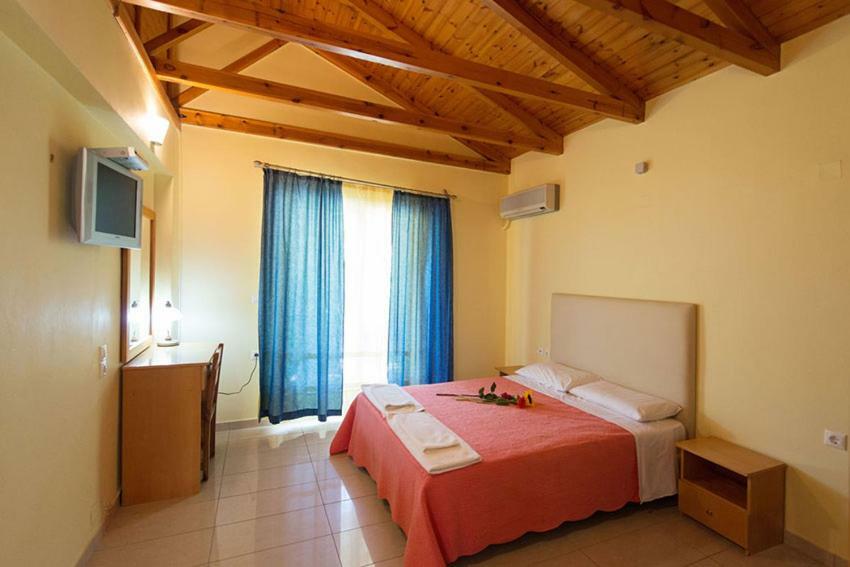 Ilios Hotel & Villas Geni  ภายนอก รูปภาพ