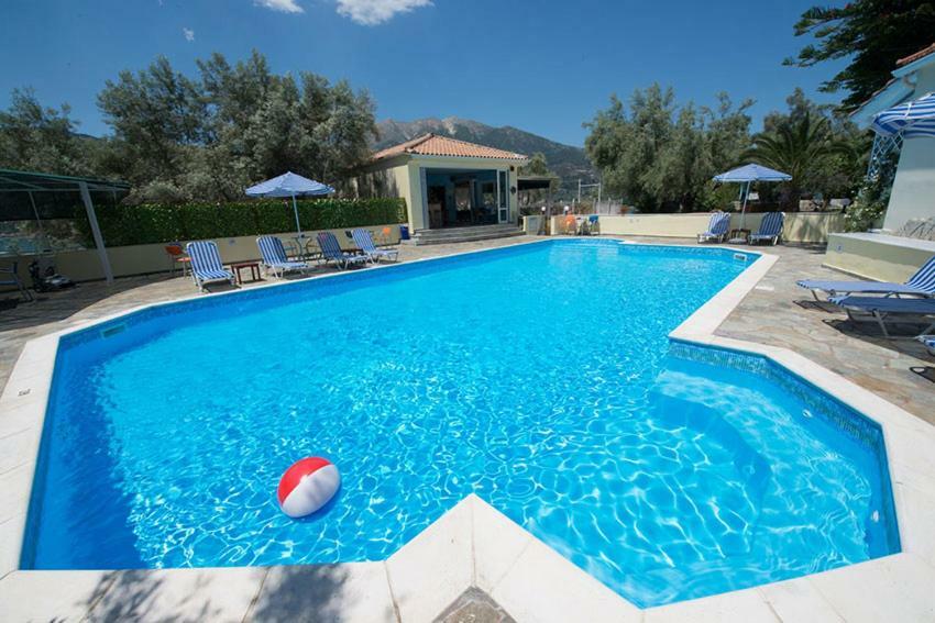 Ilios Hotel & Villas Geni  ภายนอก รูปภาพ