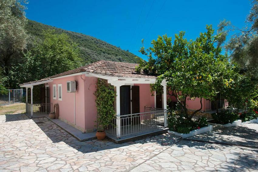 Ilios Hotel & Villas Geni  ภายนอก รูปภาพ
