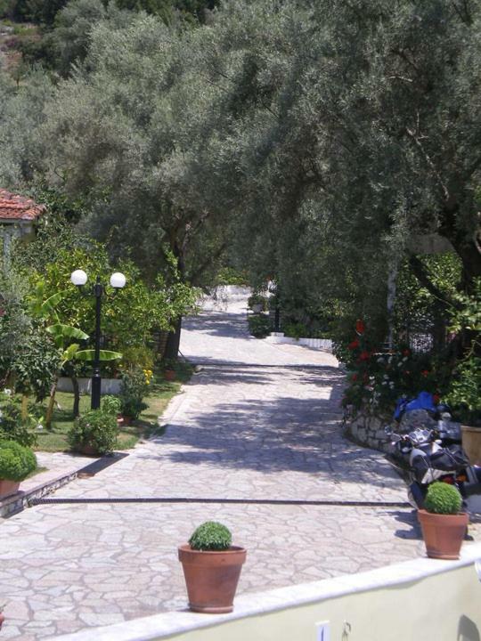Ilios Hotel & Villas Geni  ภายนอก รูปภาพ